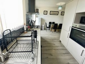 Kitchen Diner- click for photo gallery